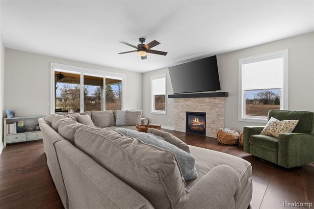 19433 Rachael Drive, Macomb, MI 48042