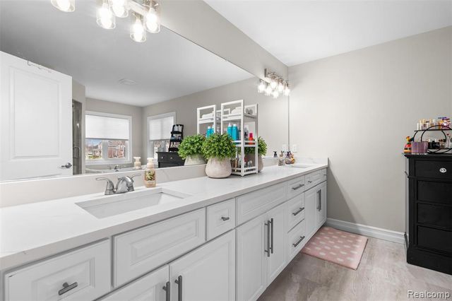 19433 Rachael Drive, Macomb, MI 48042