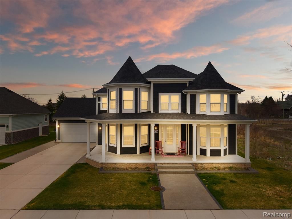 19433 Rachael Drive, Macomb, MI 48042