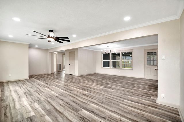 1914 Monroe Drive, Pasadena, TX 77502