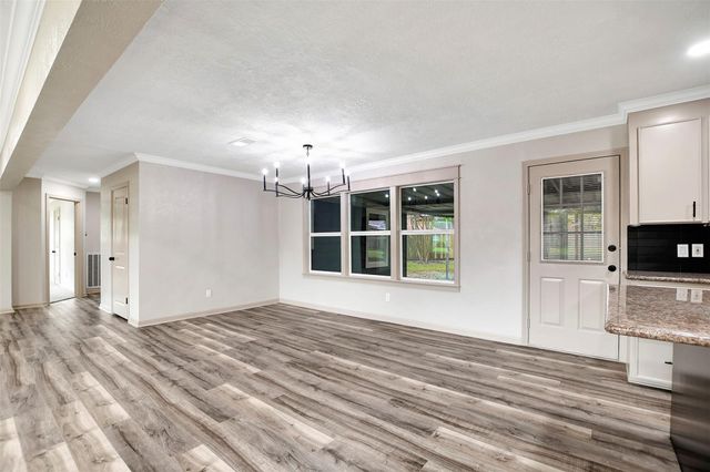 1914 Monroe Drive, Pasadena, TX 77502