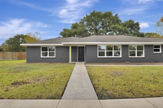 1914 Monroe Drive, Pasadena, TX 77502