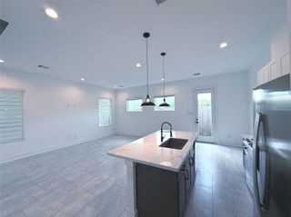 1058 Mansfield Street, Houston, TX 77091