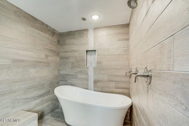 3841 Bubble Place, El Paso, TX 79938