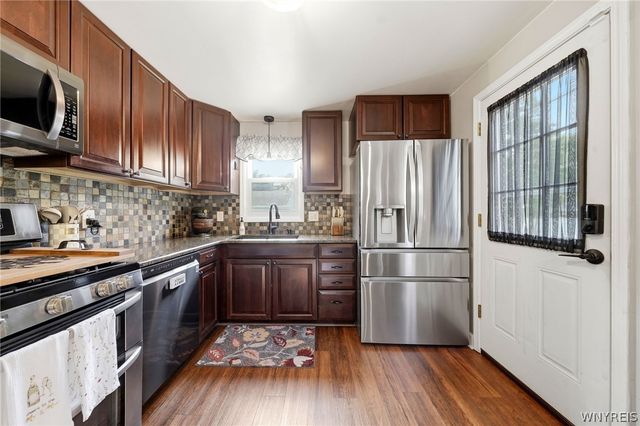 4810 Bay View Road, Hamburg, NY 14075