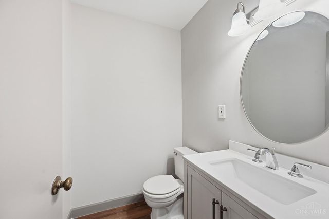 1011 McPherson, Cincinnati, OH 45205