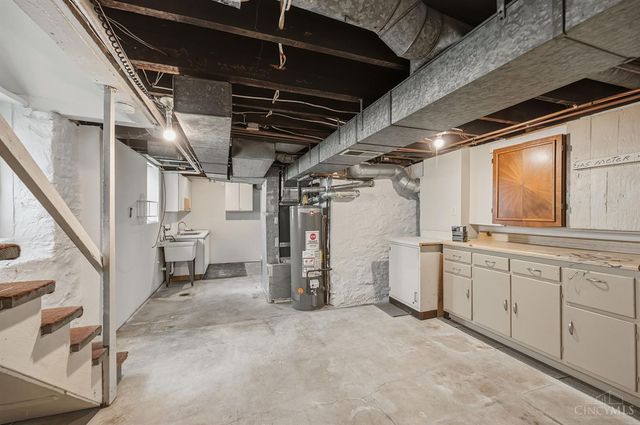 1011 McPherson, Cincinnati, OH 45205