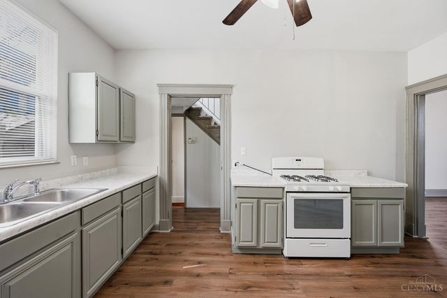 1011 McPherson, Cincinnati, OH 45205