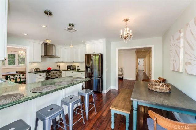 1135 N Norman Place, Los Angeles, CA 90049