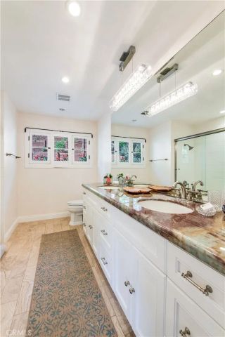 1135 N Norman Place, Los Angeles, CA 90049