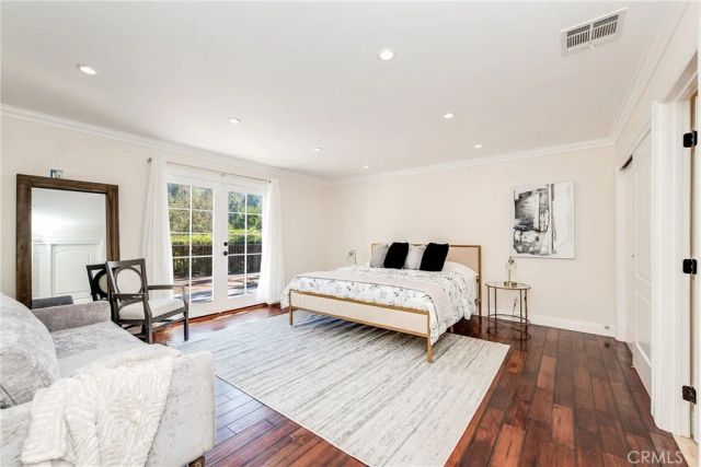 1135 N Norman Place, Los Angeles, CA 90049