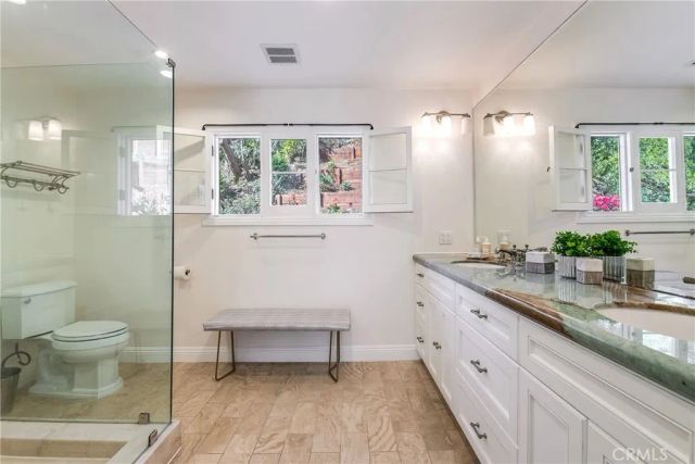 1135 N Norman Place, Los Angeles, CA 90049