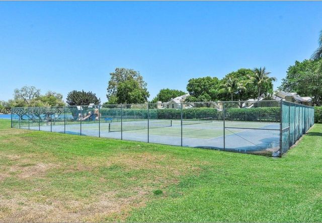 164 Meadows Dr 164, Boynton Beach, FL 33436