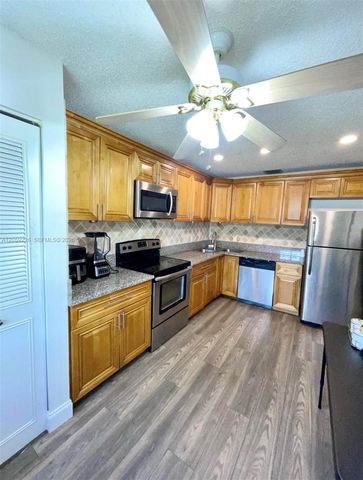 164 Meadows Dr 164, Boynton Beach, FL 33436
