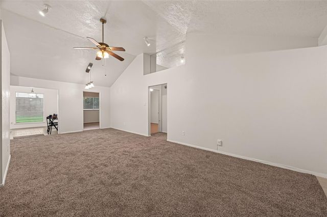 2714 S Brompton Drive, Pearland, TX 77584