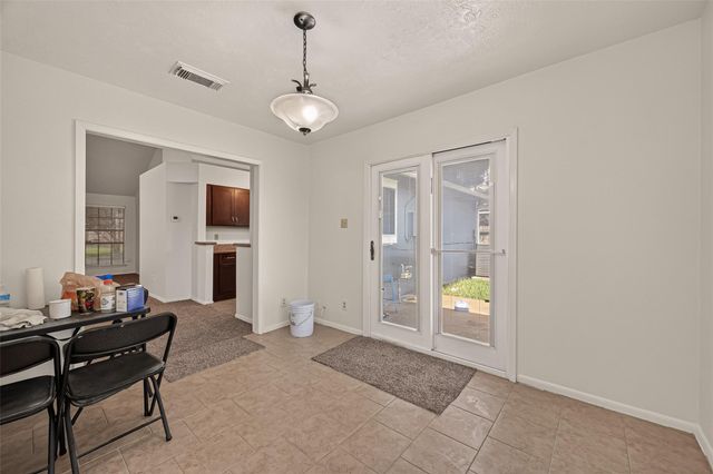 2714 S Brompton Drive, Pearland, TX 77584