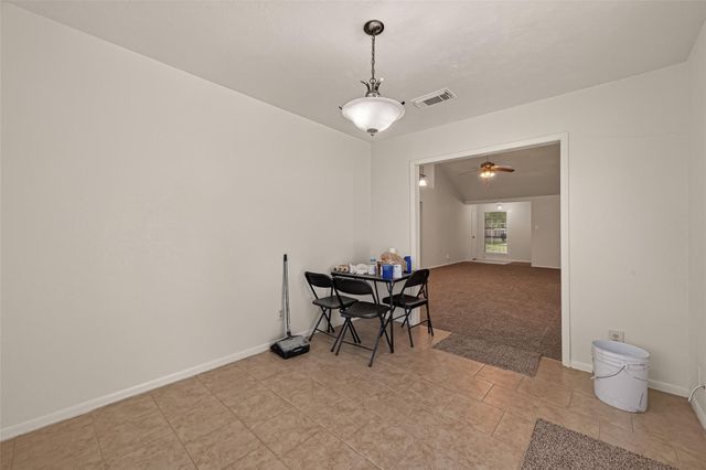 2714 S Brompton Drive, Pearland, TX 77584