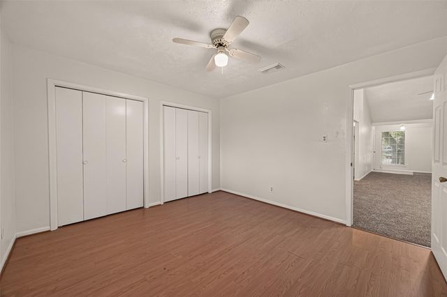 2714 S Brompton Drive, Pearland, TX 77584