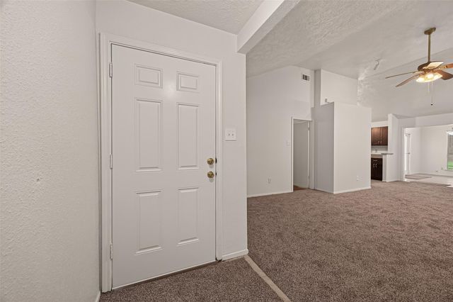 2714 S Brompton Drive, Pearland, TX 77584