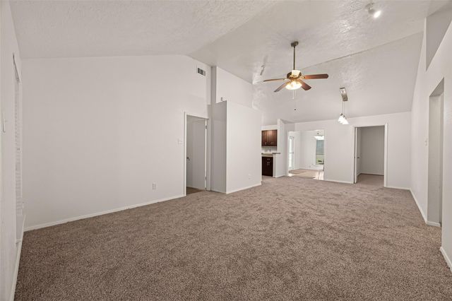 2714 S Brompton Drive, Pearland, TX 77584