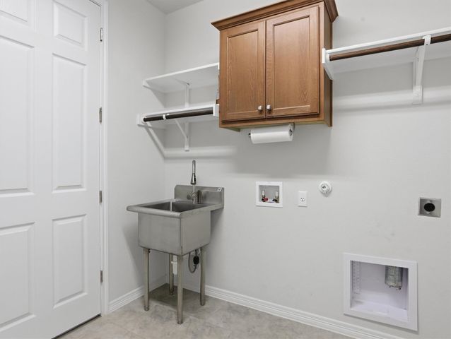 626 Painted Creek WAY, Kyle, TX 78640