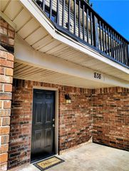 838 W Peachtree Drive, Fayetteville, AR 72703