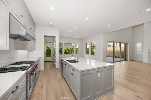 237 Pinnacle, Irvine, CA 92602