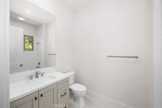 237 Pinnacle, Irvine, CA 92602