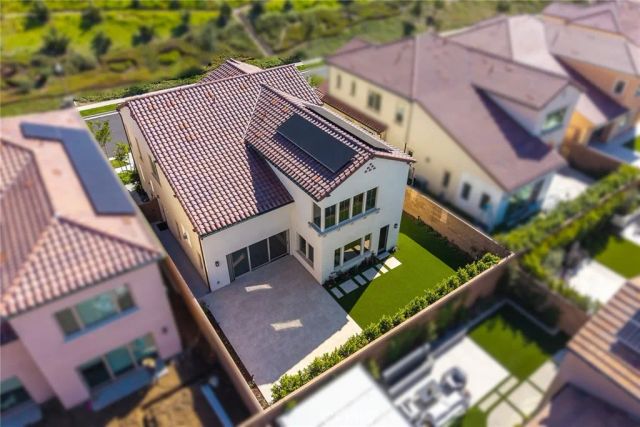 237 Pinnacle, Irvine, CA 92602