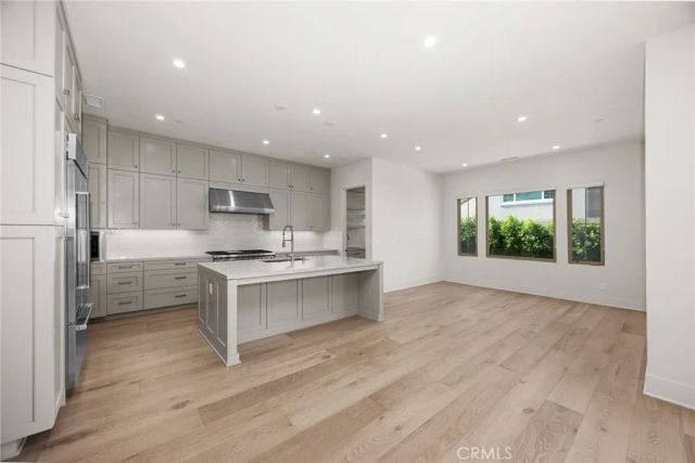 237 Pinnacle, Irvine, CA 92602