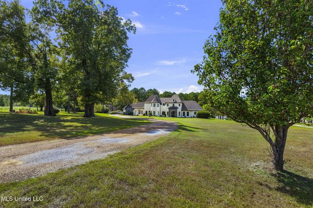 131 Lakeshire Parkway, Canton, MS 39046