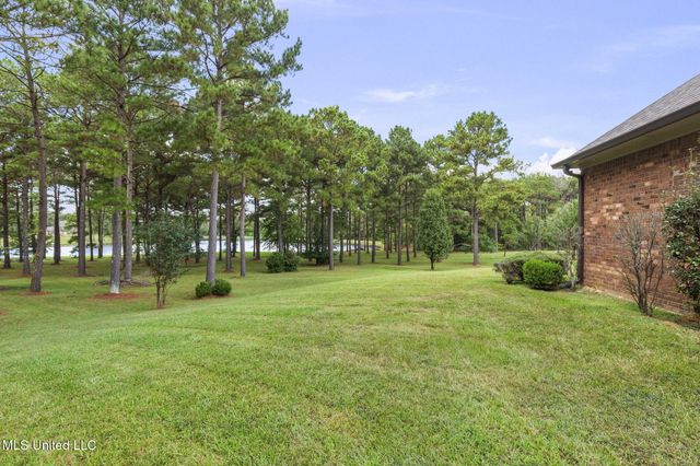 131 Lakeshire Parkway, Canton, MS 39046