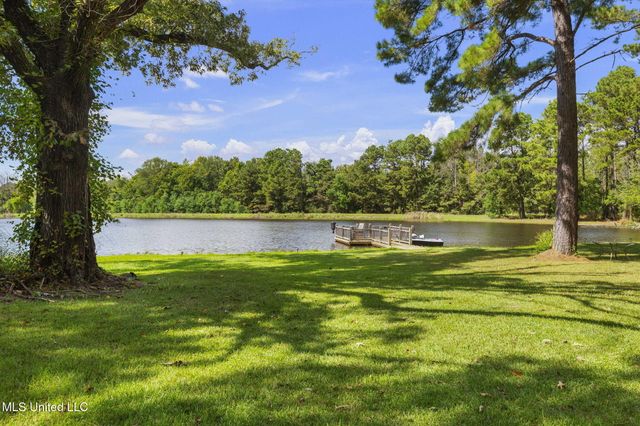 131 Lakeshire Parkway, Canton, MS 39046