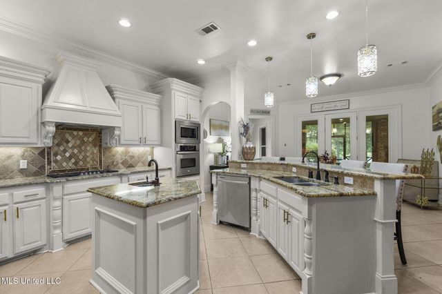 131 Lakeshire Parkway, Canton, MS 39046