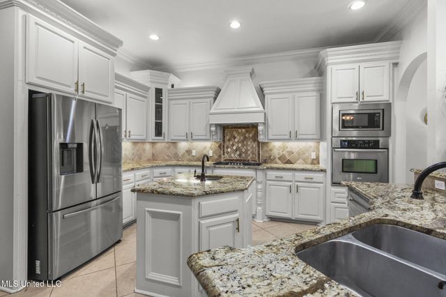 131 Lakeshire Parkway, Canton, MS 39046