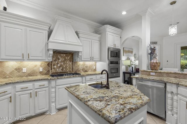 131 Lakeshire Parkway, Canton, MS 39046