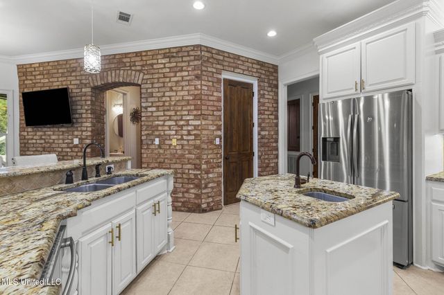 131 Lakeshire Parkway, Canton, MS 39046