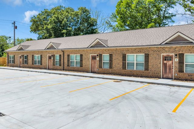 404 Cedar Ln, Tullahoma, TN 37388