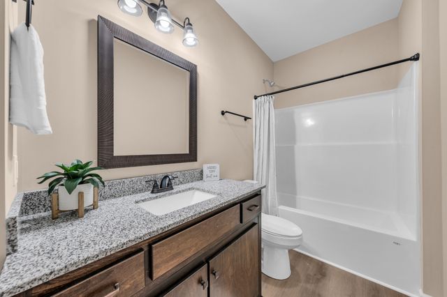 404 Cedar Ln, Tullahoma, TN 37388