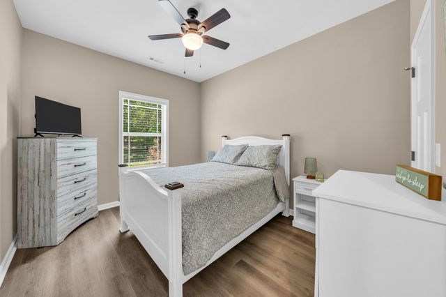 404 Cedar Ln, Tullahoma, TN 37388