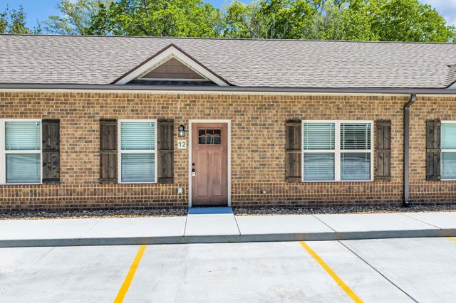 404 Cedar Ln, Tullahoma, TN 37388