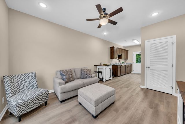 404 Cedar Ln, Tullahoma, TN 37388