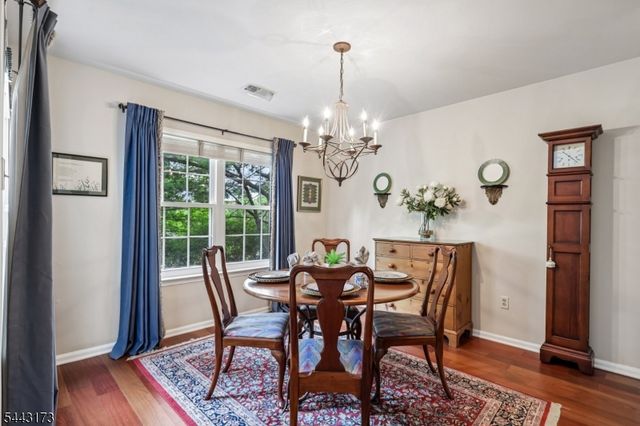 31 Chicopee Dr, Montgomery Twp., NJ 08540