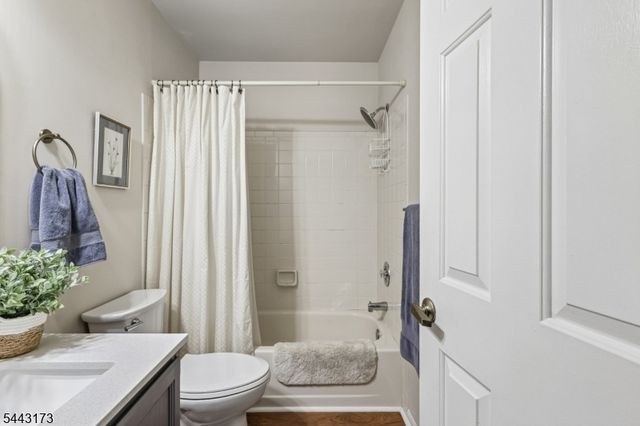31 Chicopee Dr, Montgomery Twp., NJ 08540