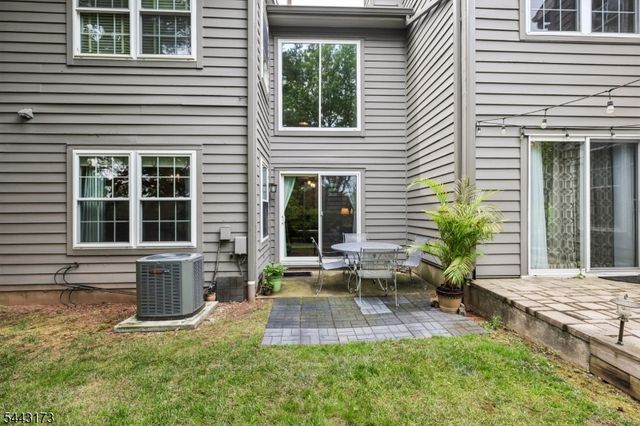 31 Chicopee Dr, Montgomery Twp., NJ 08540