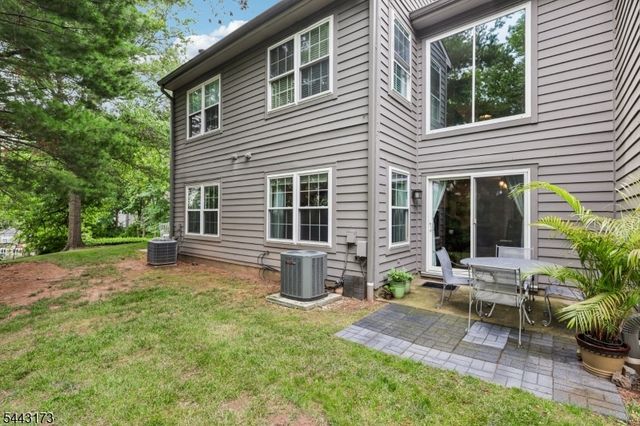 31 Chicopee Dr, Montgomery Twp., NJ 08540