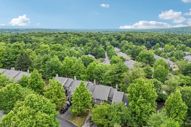 31 Chicopee Dr, Montgomery Twp., NJ 08540