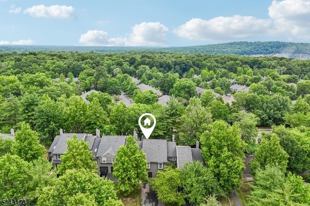 31 Chicopee Dr, Montgomery Twp., NJ 08540