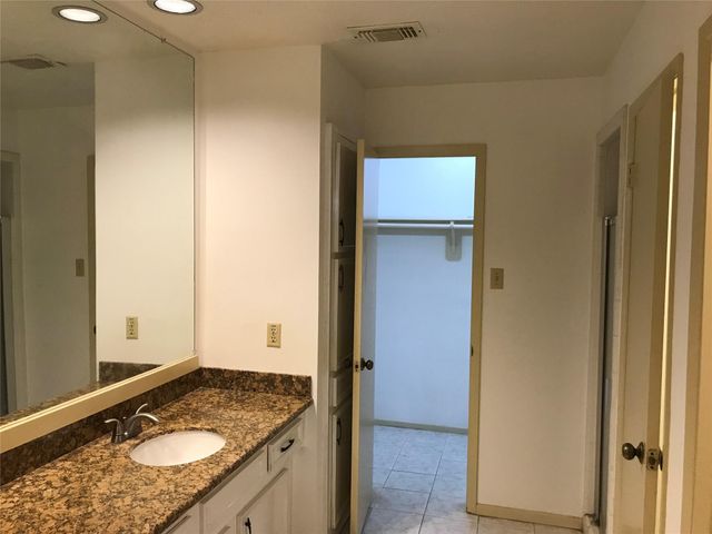 2906 Green Fields Drive, Sugar Land, TX 77479