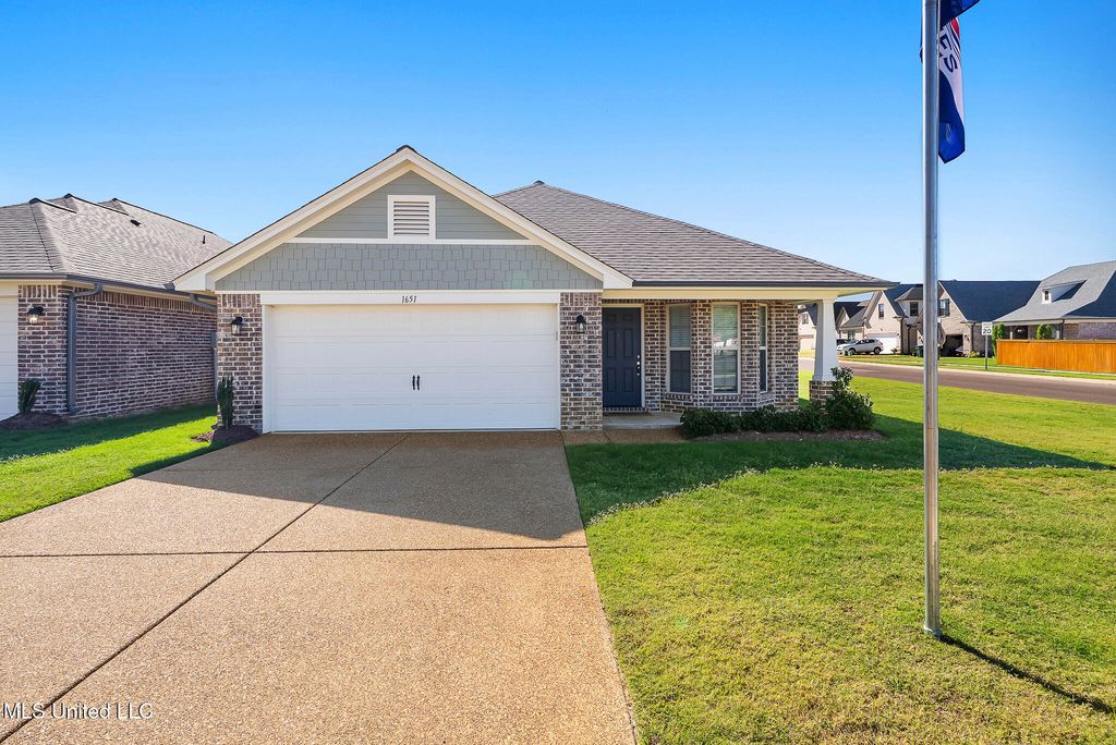 1651 Cambria Drive, Southaven, MS 38671